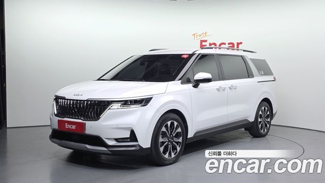 Kia Canival 2022 — photo 1