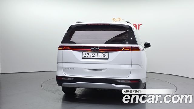 Kia Canival 2022 — photo 4
