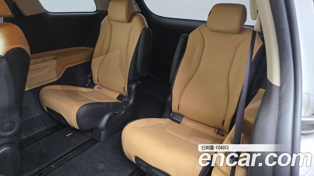 Kia Canival 2022 — photo 11