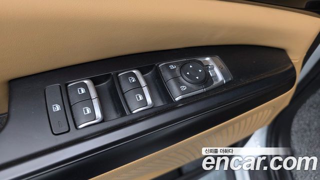 Kia Canival 2022 — photo 17