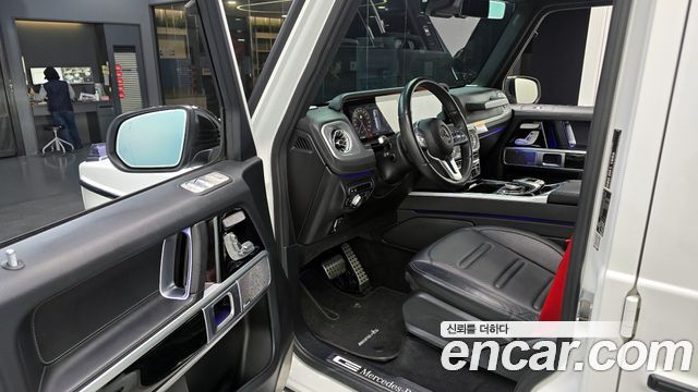 Mercedes-Benz G-Class 2023 — photo 13