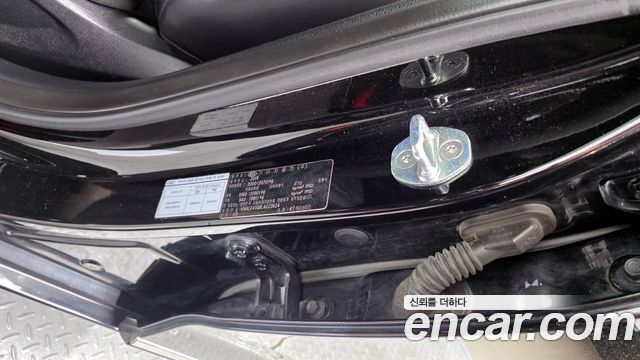 Kia K7 2020 — photo 28