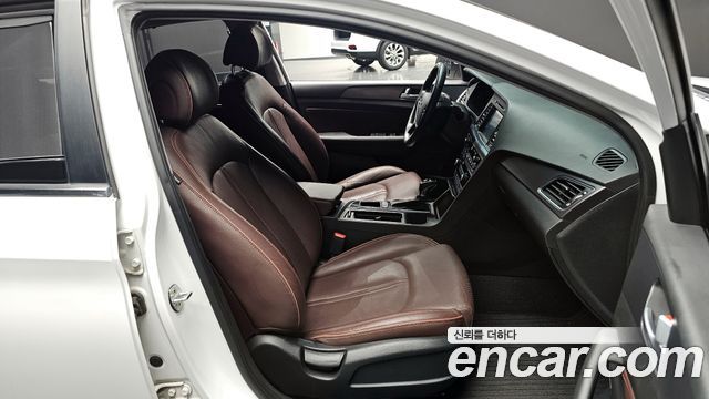 Hyundai Sonata 2017 — photo 13