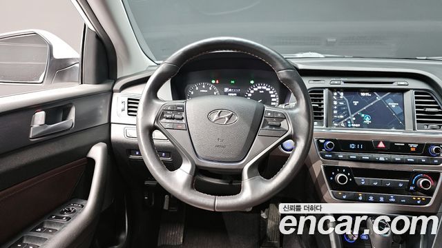 Hyundai Sonata 2017 — photo 19