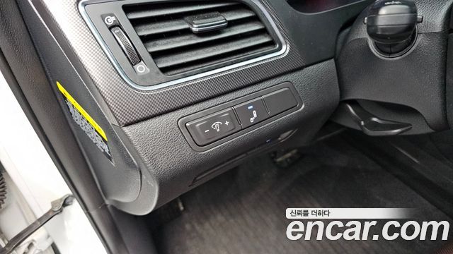 Hyundai Sonata 2017 — photo 30