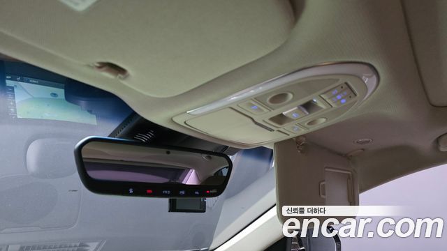 Genesis G80 2017 — photo 16