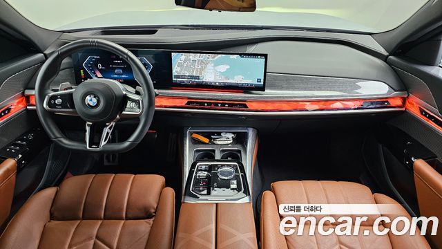 BMW 7-Series 2024 — photo 10