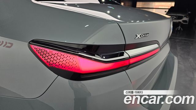 BMW 7-Series 2024 — photo 9
