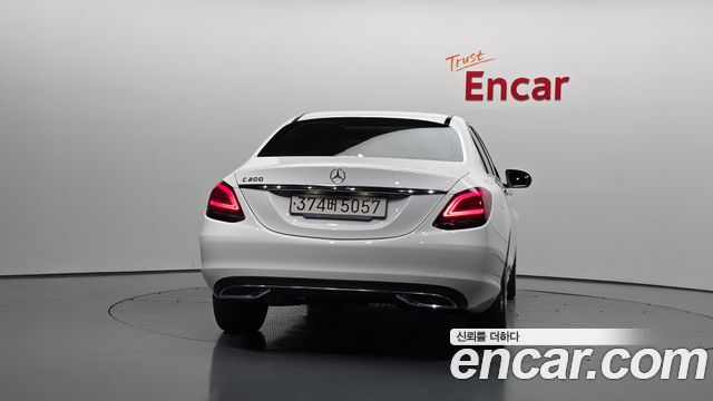 Mercedes-Benz C-Class 2020 — photo 4