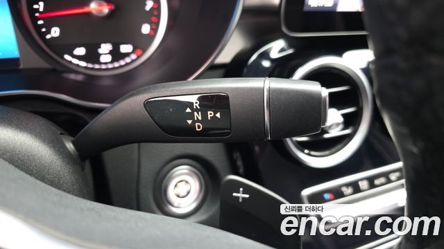 Mercedes-Benz C-Class 2020 — photo 12