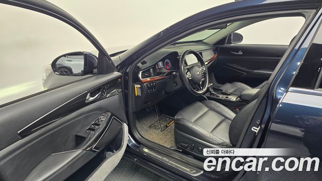 Kia K7 2016 — photo 11