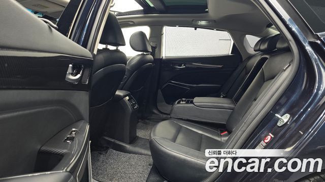 Kia K7 2016 — photo 12