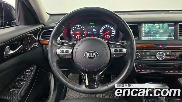 Kia K7 2016 — photo 13