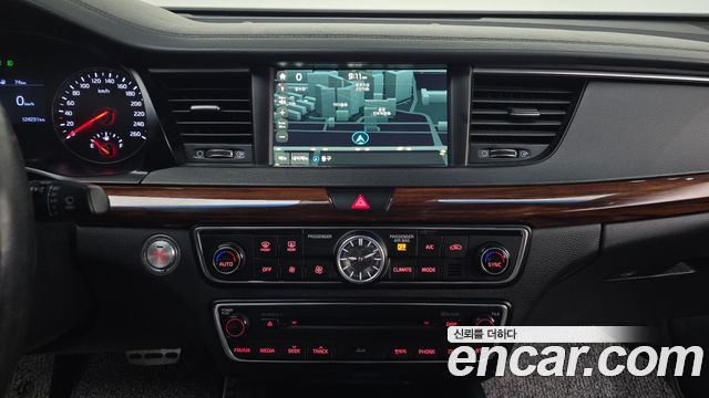 Kia K7 2016 — photo 15