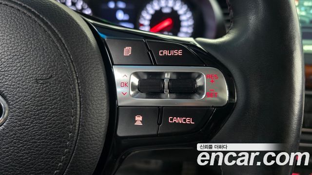 Kia K7 2016 — photo 19