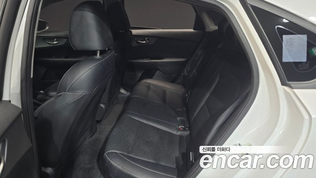 Kia K3 2021 — photo 11