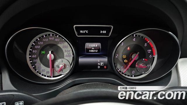 Mercedes-Benz GLA-Class 2015 — photo 8