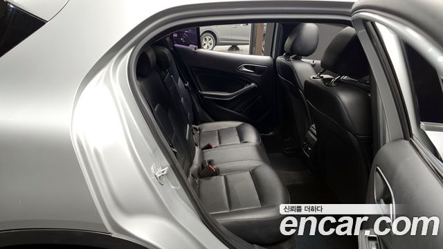 Mercedes-Benz GLA-Class 2015 — photo 11