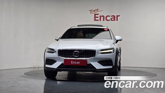 Volvo V60 2020 — photo 3