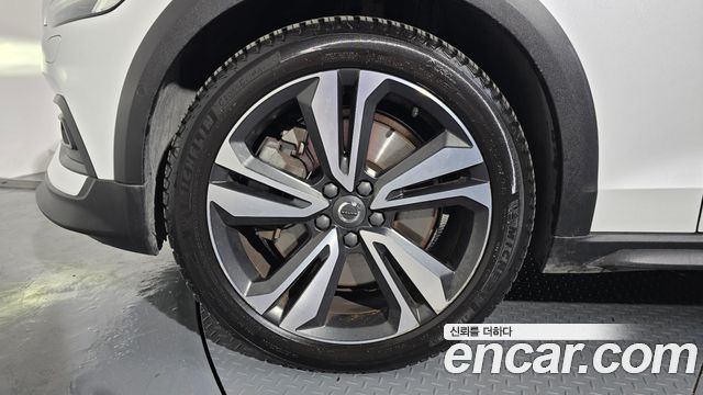 Volvo V60 2020 — photo 5