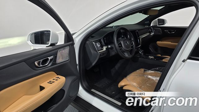 Volvo V60 2020 — photo 10