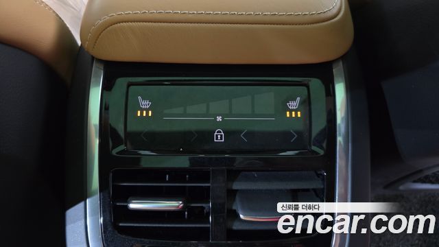 Volvo V60 2020 — photo 18
