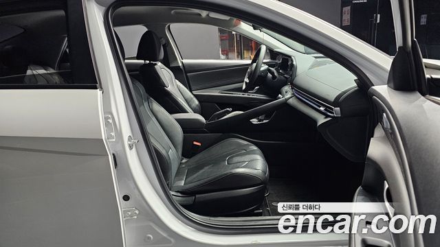 Hyundai AVANTE 2024 — photo 17