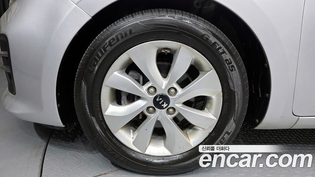 Kia pride 2017 — photo 5