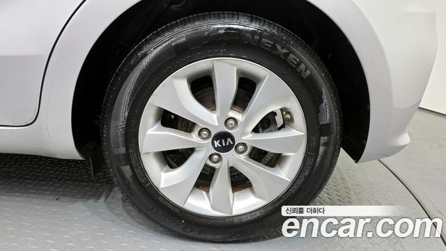 Kia pride 2017 — photo 7