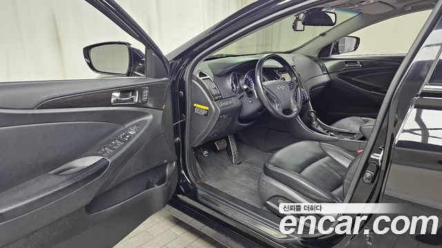 Hyundai Sonata 2012 — photo 10