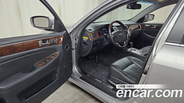 Hyundai Genesis 2009 — photo 10