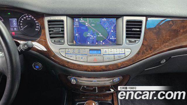 Hyundai Genesis 2009 — photo 15
