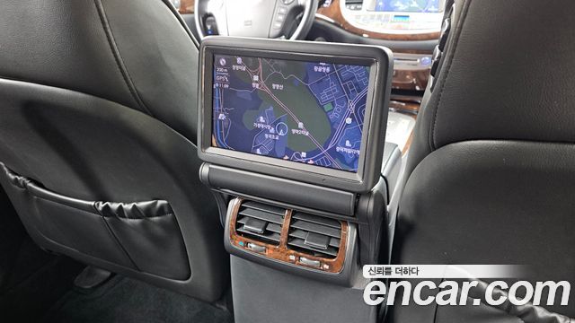 Hyundai Genesis 2009 — photo 18