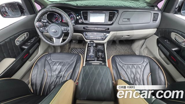 Kia Canival 2016 — photo 7