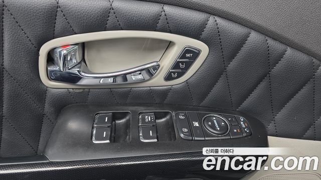 Kia Canival 2016 — photo 13