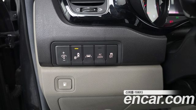 Kia Canival 2016 — photo 14