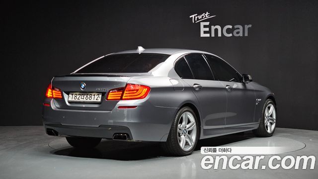 BMW 5-Series 2012 — photo 2