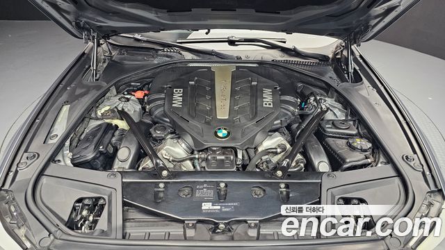 BMW 5-Series 2012 — photo 6