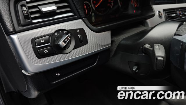 BMW 5-Series 2012 — photo 19