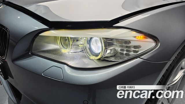 BMW 5-Series 2012 — photo 8