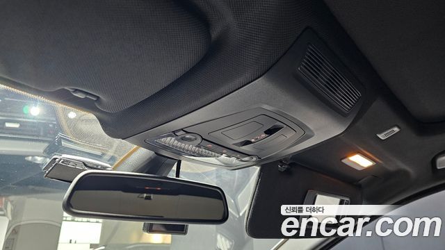 BMW 5-Series 2012 — photo 29