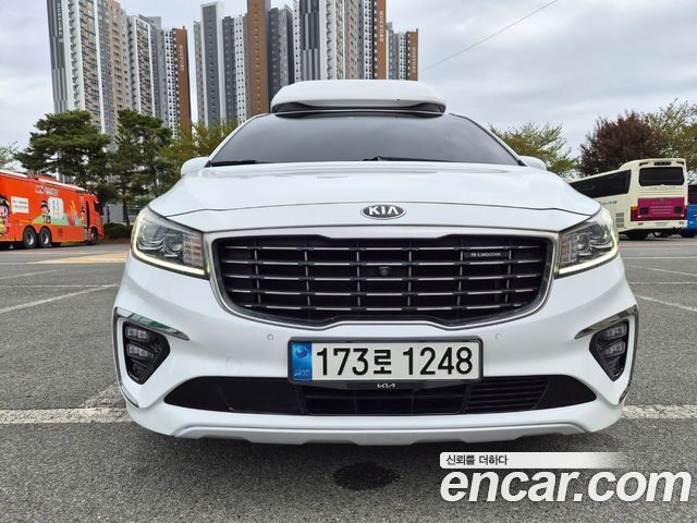 Kia Canival 2019 — photo 1