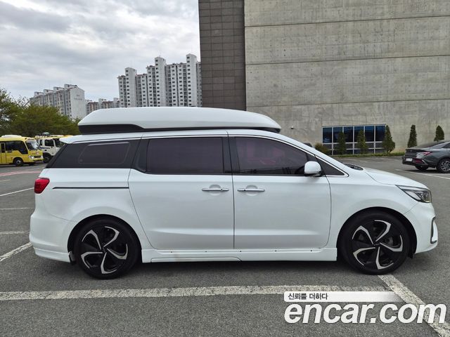 Kia Canival 2019 — photo 3