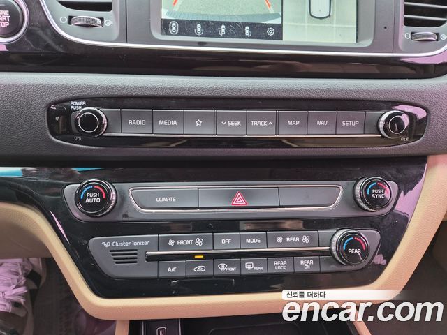 Kia Canival 2019 — photo 14