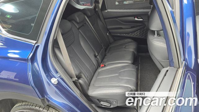 Hyundai Santafe 2019 — photo 18