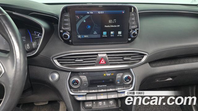 Hyundai Santafe 2019 — photo 21