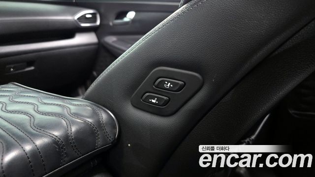 Hyundai Santafe 2019 — photo 27