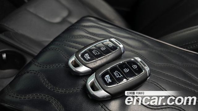 Hyundai Santafe 2019 — photo 33