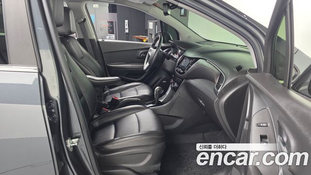 Chevrolet Korea Trax 2017 — photo 17