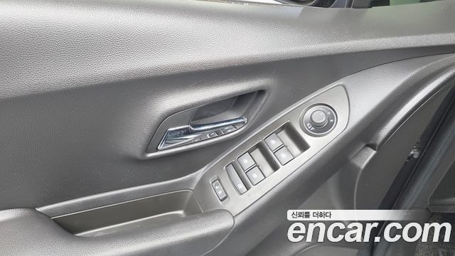 Chevrolet Korea Trax 2017 — photo 23